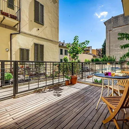 Luxury In The Heart Of Out Of Ztl Apartment